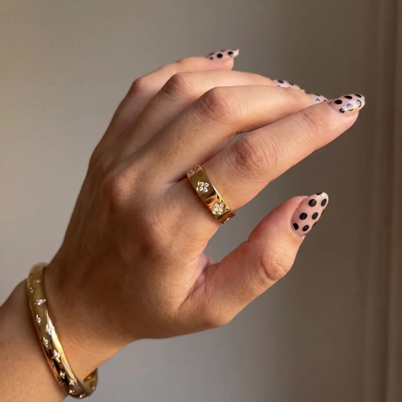 Clover Ring - Pavé CZ Gold Band
