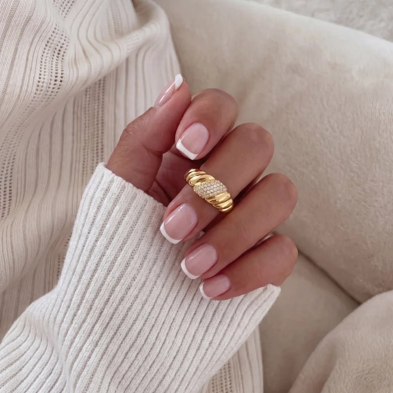 Croissant Ring - Serpentina Pavé