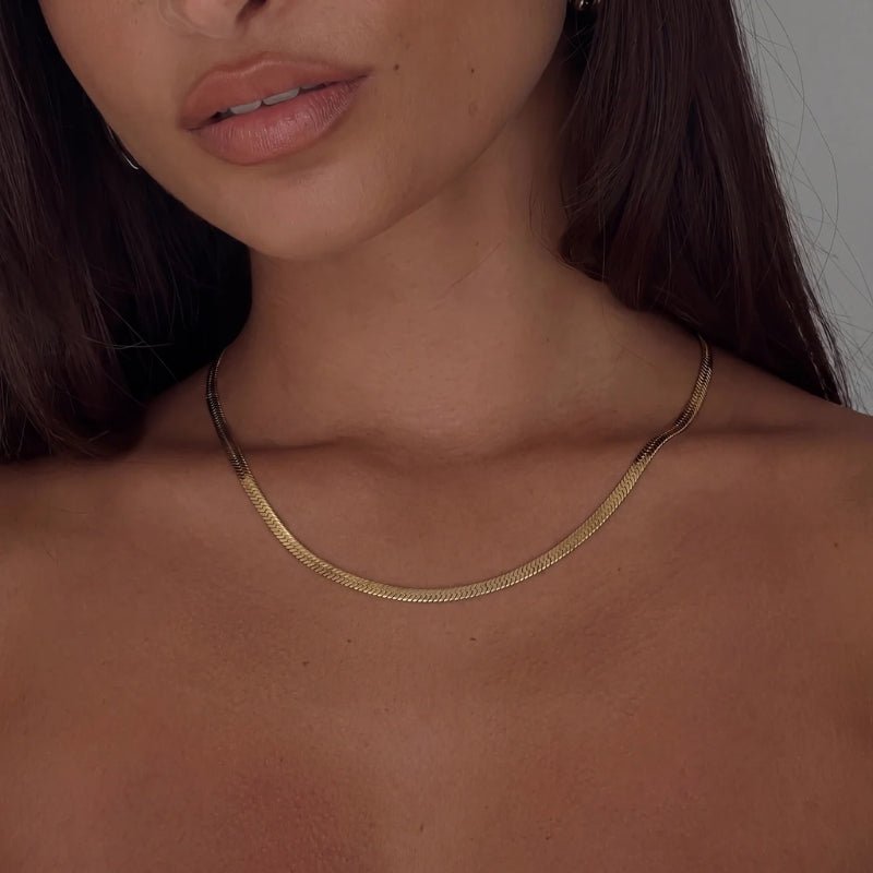 The Herringbone Chain