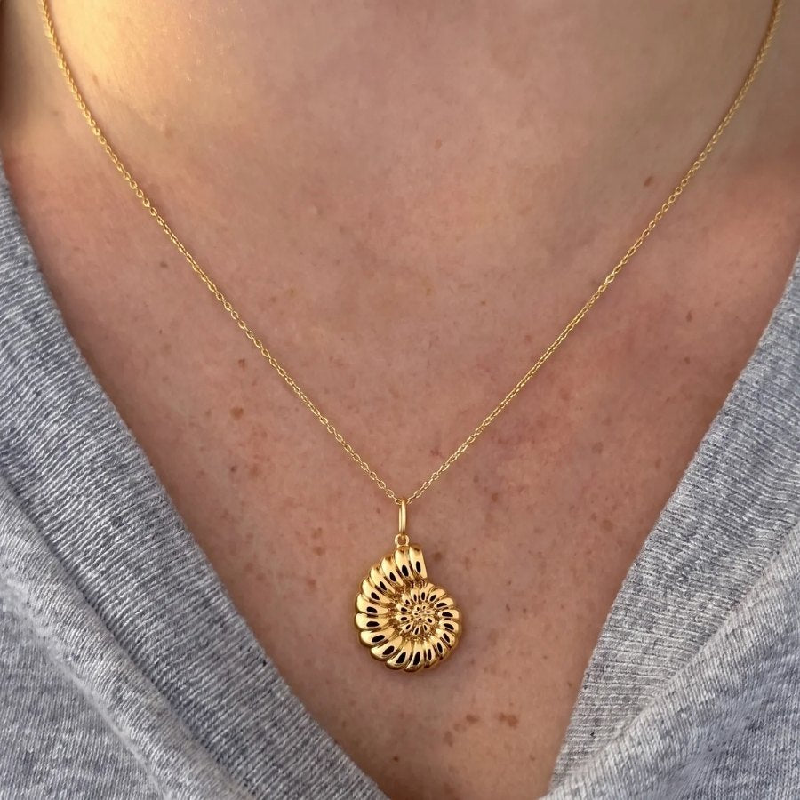 Golden Shell Pendant Necklace